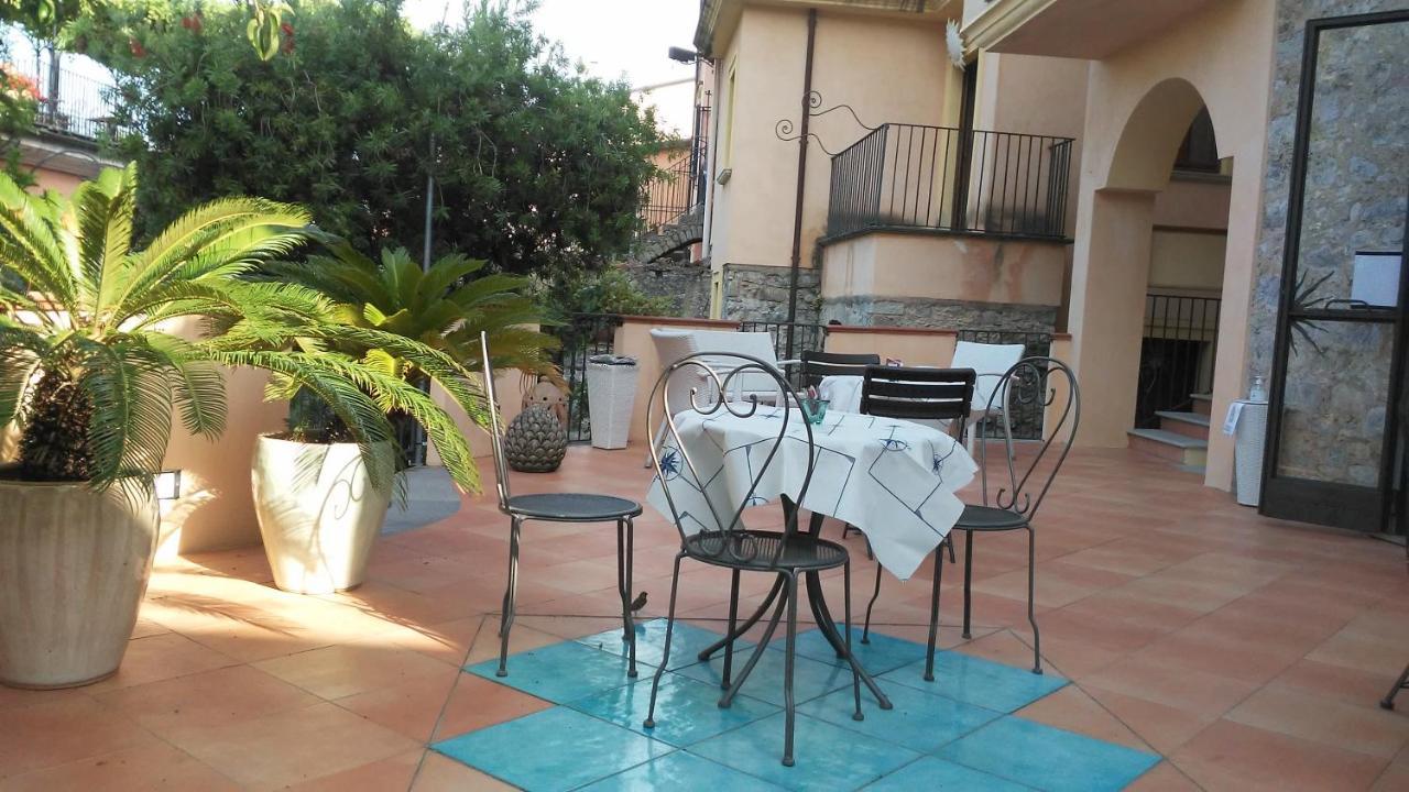 Hotel Del Sole Al Plebiscito Sapri Exteriér fotografie